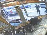 هجوم بی‌رحمانه إلى محل المجوهرات في برادفورد؛ المالك الشجاع وقف في وجه المهاجمين